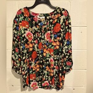 Rose & Olive floral tunic top pleated front
